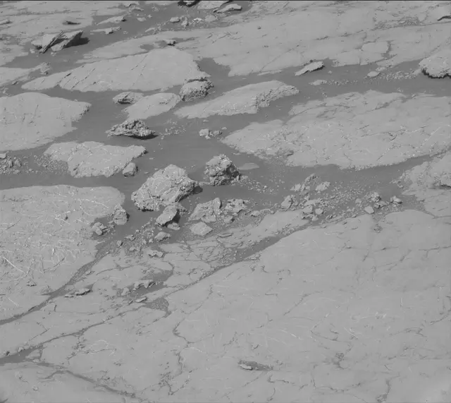 Sol 2658: Mast Camera (Mastcam)