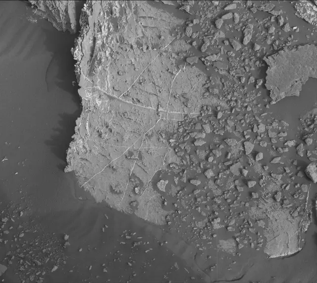 Sol 2659: Mast Camera (Mastcam)
