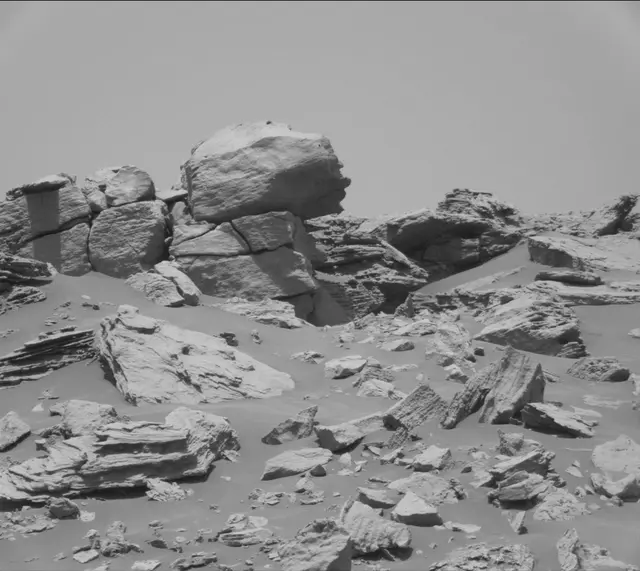 Sol 2661: Mast Camera (Mastcam)