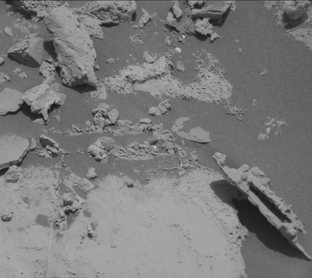 Sol 2663: Mast Camera (Mastcam)
