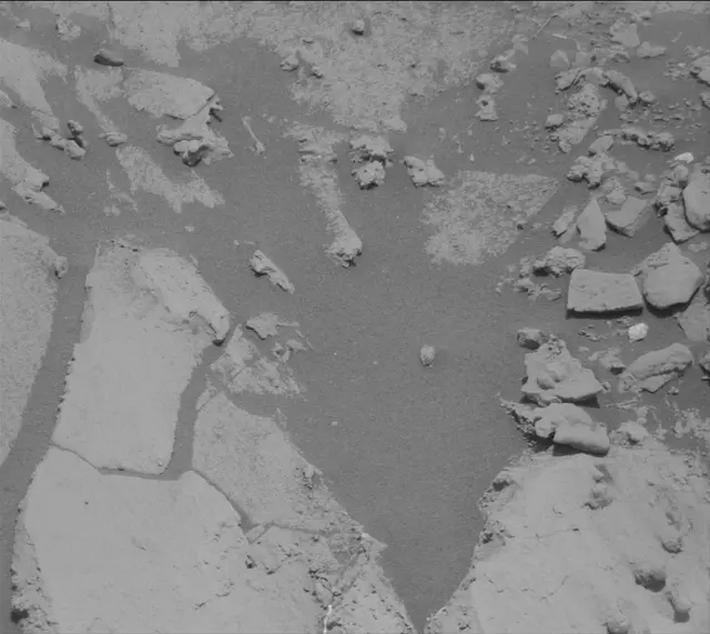 Sol 2663: Mast Camera (Mastcam)