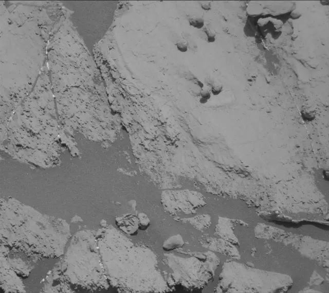 Sol 2663: Mast Camera (Mastcam)