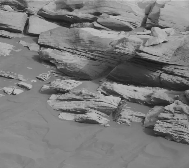Sol 2663: Mast Camera (Mastcam)