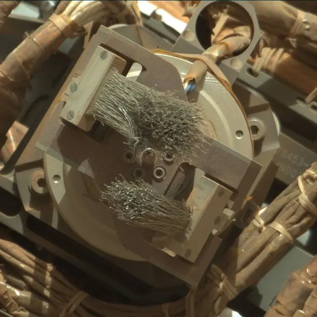 Sol 2665: Mast Camera (Mastcam)