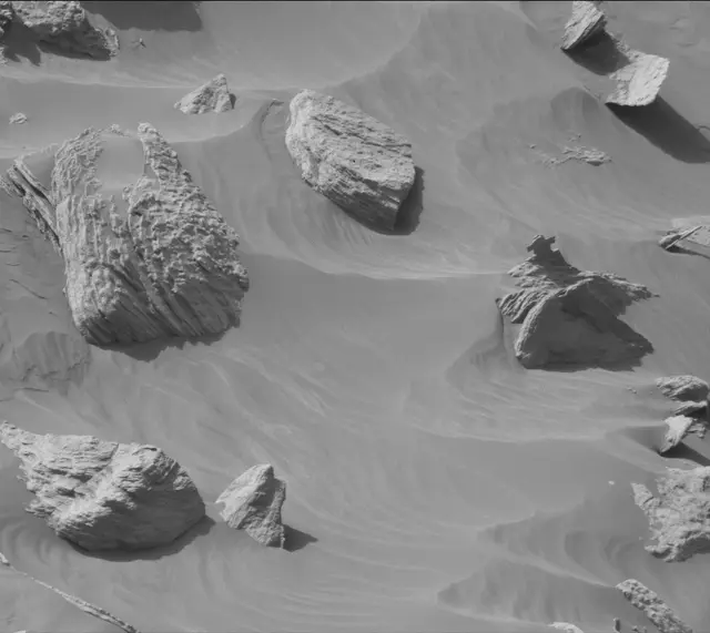 Sol 2665: Mast Camera (Mastcam)