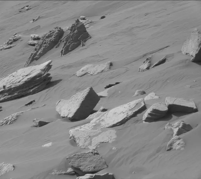 Sol 2665: Mast Camera (Mastcam)