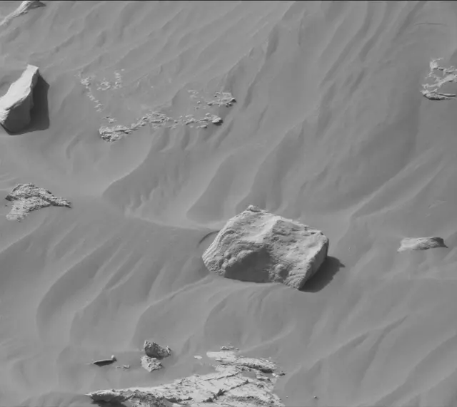 Sol 2665: Mast Camera (Mastcam)