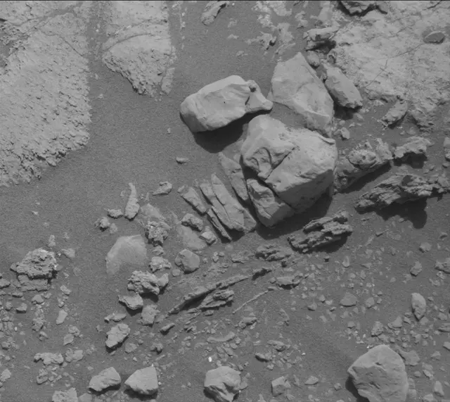Sol 2666: Mast Camera (Mastcam)