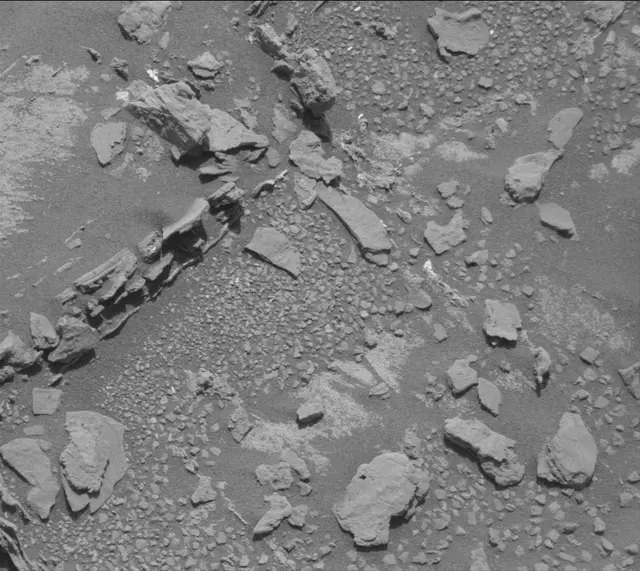 Sol 2666: Mast Camera (Mastcam)