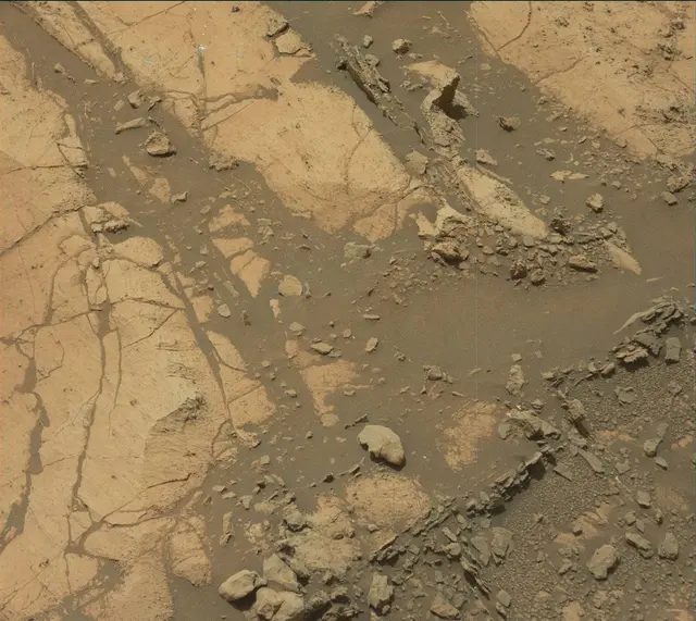 Sol 2668: Mast Camera (Mastcam)