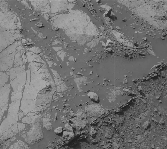 Sol 2669: Mast Camera (Mastcam)
