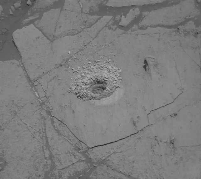 Sol 2670: Mast Camera (Mastcam)