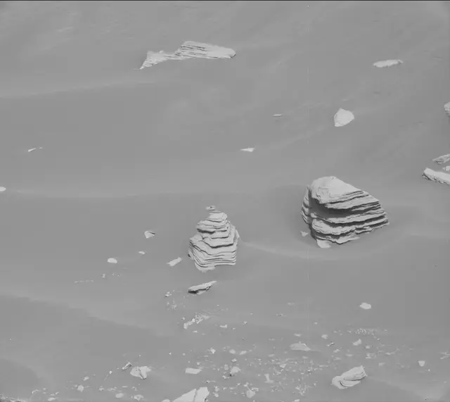 Sol 2671: Mast Camera (Mastcam)