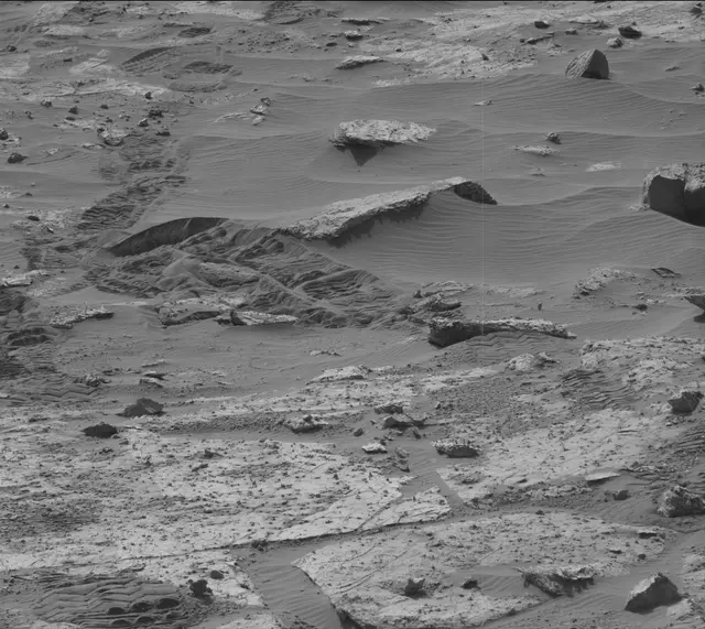 Sol 2671: Mast Camera (Mastcam)
