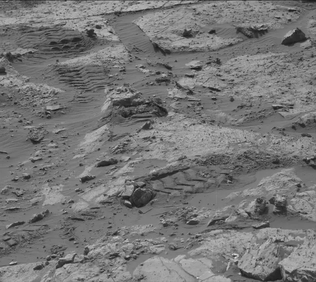 Sol 2671: Mast Camera (Mastcam)