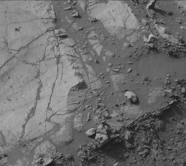 Sol 2671: Mast Camera (Mastcam)