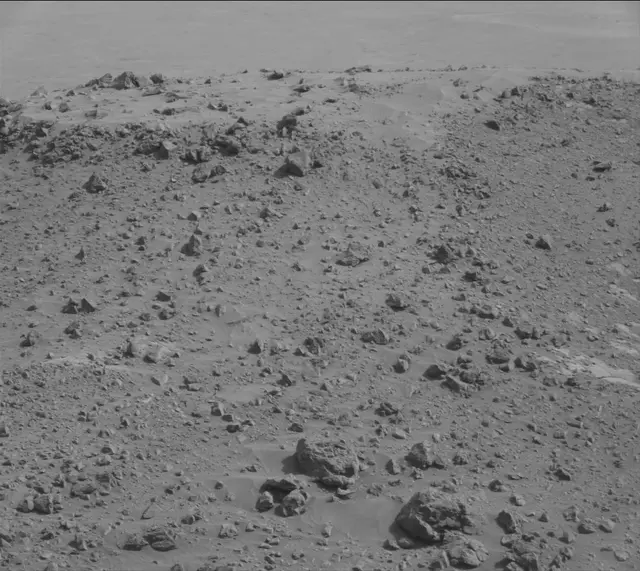 Sol 2671: Mast Camera (Mastcam)