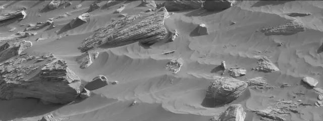 Sol 2679: Mast Camera (Mastcam)