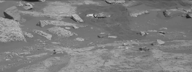 Sol 2679: Mast Camera (Mastcam)