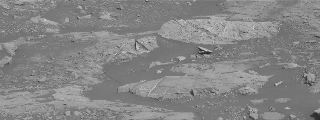 Sol 2679: Mast Camera (Mastcam)