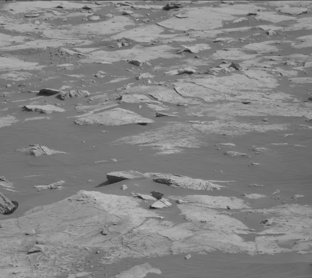 Sol 2679: Mast Camera (Mastcam)