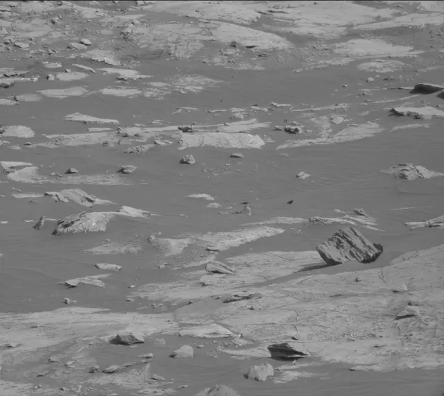 Sol 2679: Mast Camera (Mastcam)