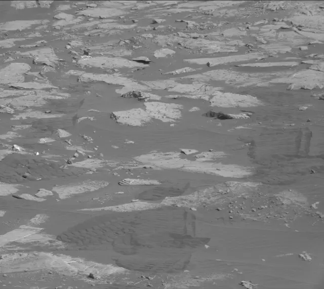 Sol 2679: Mast Camera (Mastcam)