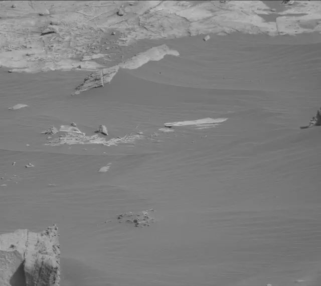 Sol 2679: Mast Camera (Mastcam)