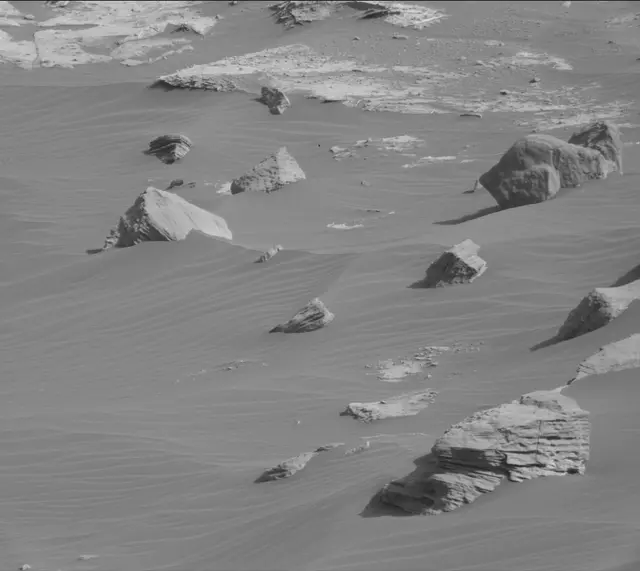 Sol 2679: Mast Camera (Mastcam)