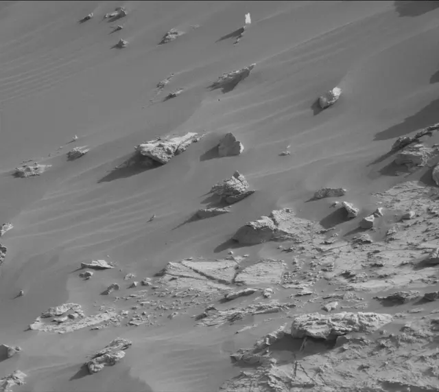 Sol 2679: Mast Camera (Mastcam)