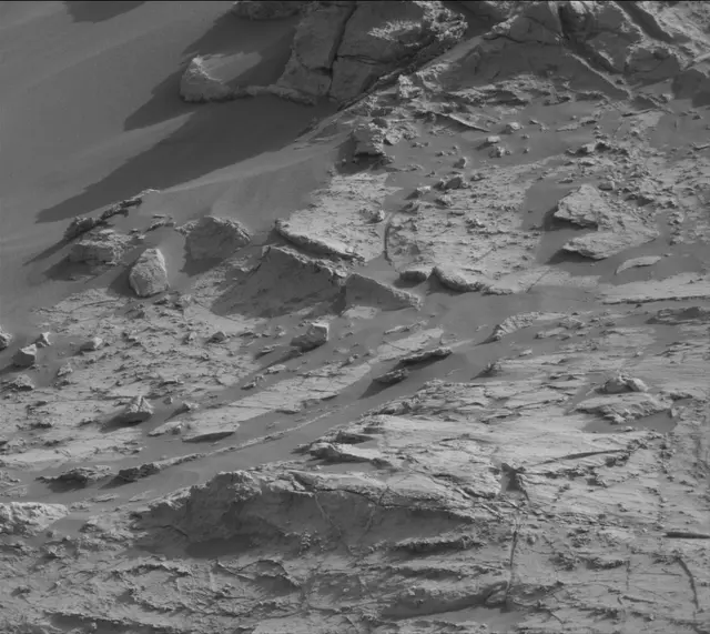 Sol 2679: Mast Camera (Mastcam)