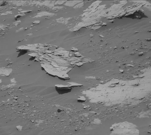 Sol 2680: Mast Camera (Mastcam)