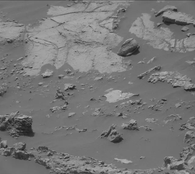 Sol 2680: Mast Camera (Mastcam)