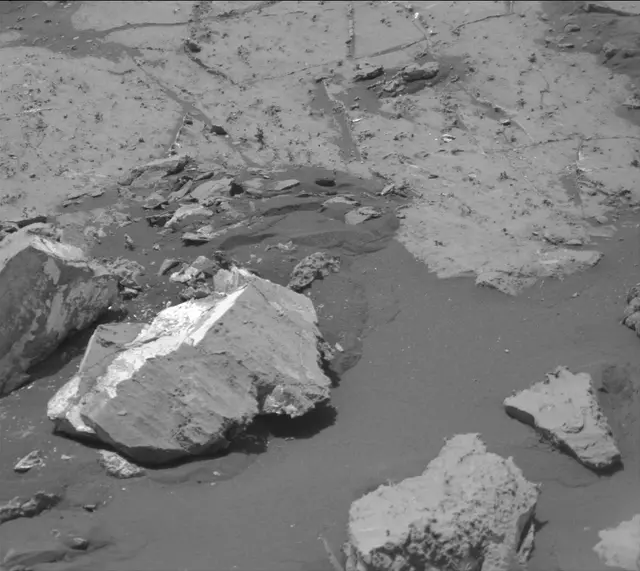 Sol 2680: Mast Camera (Mastcam)