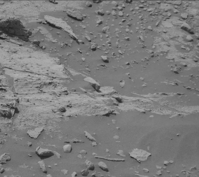 Sol 2680: Mast Camera (Mastcam)