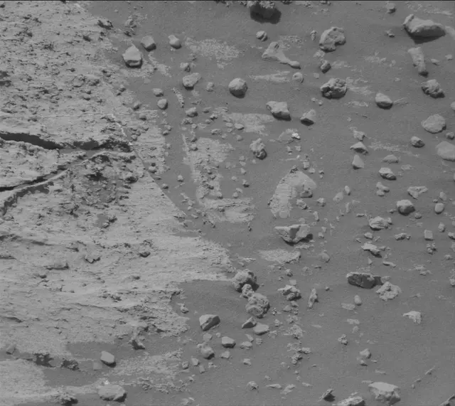 Sol 2680: Mast Camera (Mastcam)