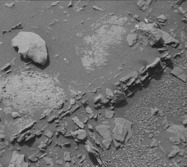 Sol 2680: Mast Camera (Mastcam)