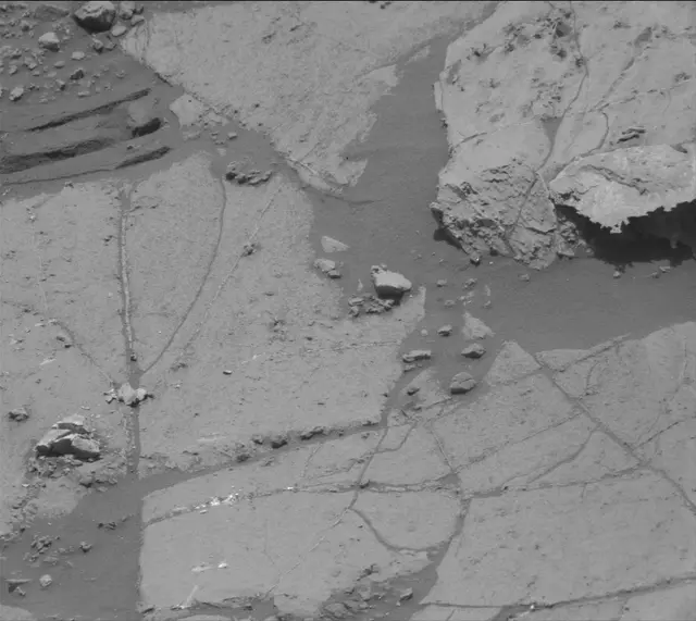 Sol 2680: Mast Camera (Mastcam)
