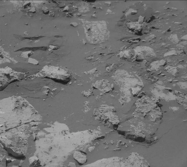 Sol 2680: Mast Camera (Mastcam)