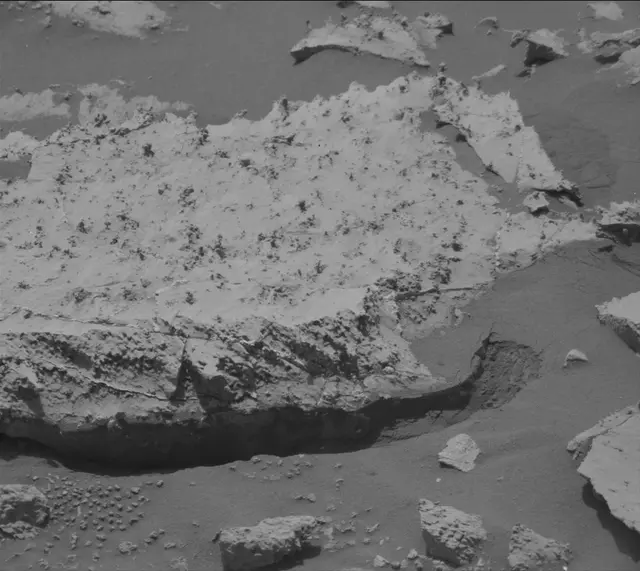 Sol 2680: Mast Camera (Mastcam)