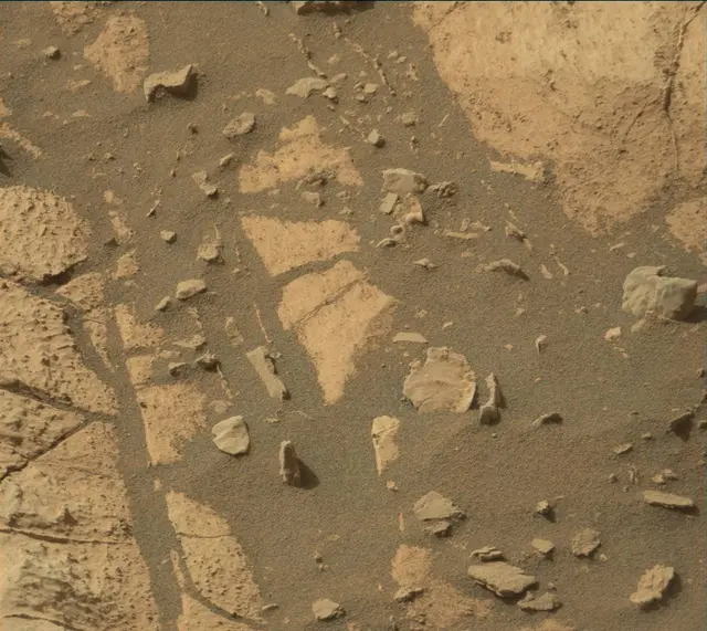 Sol 2683: Mast Camera (Mastcam)