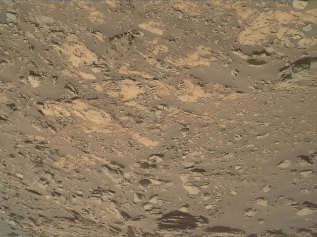 Sol 2687: Mars Hand Lens Imager (MAHLI)