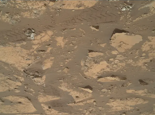 Sol 2687: Mars Hand Lens Imager (MAHLI)