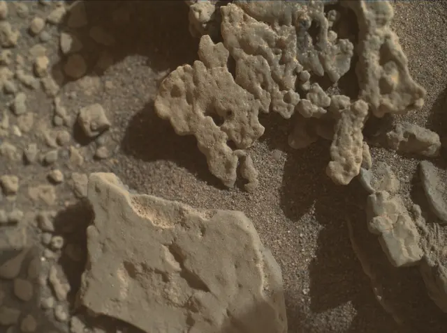 Sol 2687: Mars Hand Lens Imager (MAHLI)