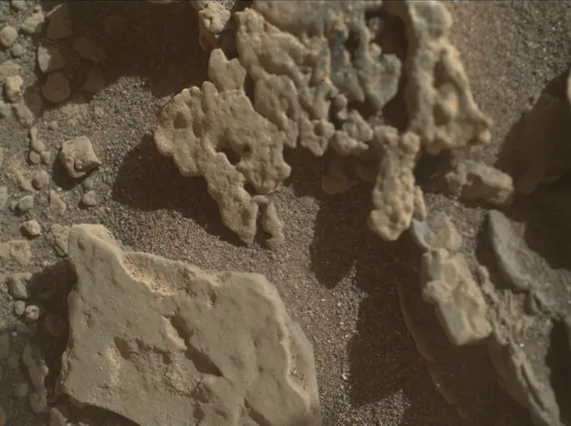 Sol 2687: Mars Hand Lens Imager (MAHLI)