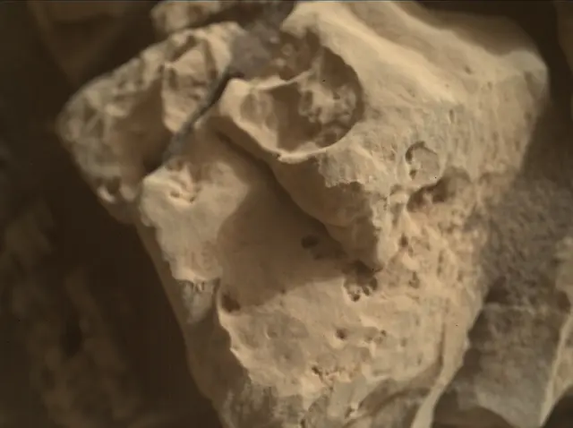 Sol 2690: Mars Hand Lens Imager (MAHLI)