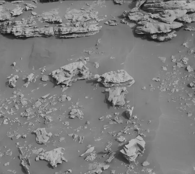Sol 2691: Mast Camera (Mastcam)