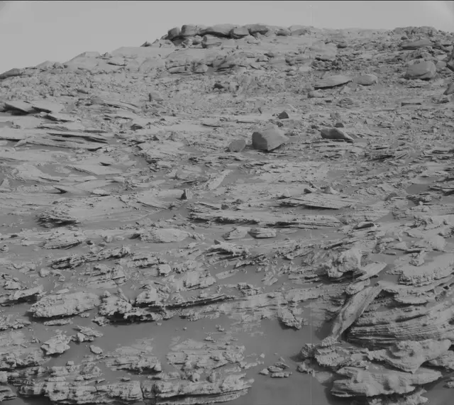 Sol 2691: Mast Camera (Mastcam)