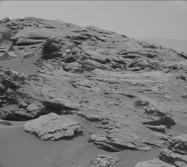 Sol 2692: Mast Camera (Mastcam)