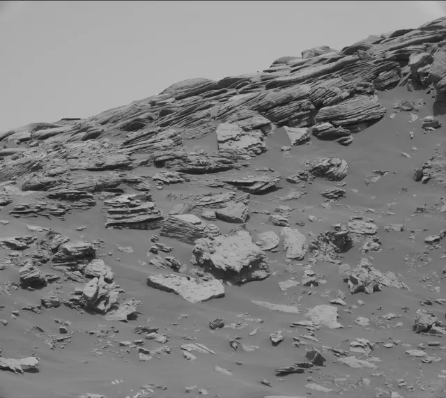 Sol 2692: Mast Camera (Mastcam)